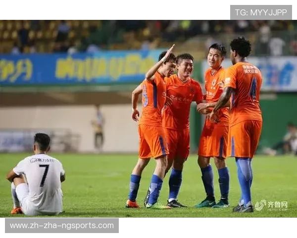 富力主场迎战鲁能全力争胜球迷期待精彩对决